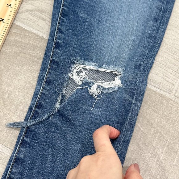 AG Adriano Goldschmied The Low-Rise Legging Ankle Super Skinny Distressed Jeans - Picture 7 of 16